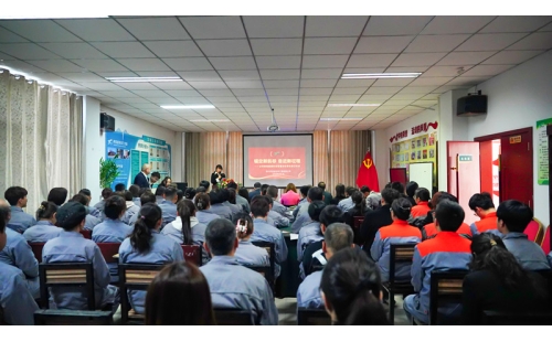 乘風破浪啟新程，誓言鏗鏘擔使命 —— 銀川伊百盛管理層履職宣誓暨目標責任簽訂儀式圓滿舉行